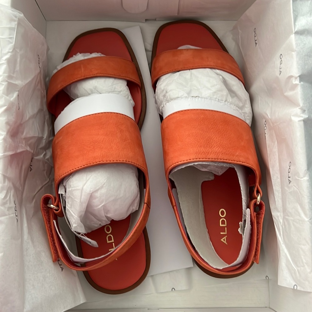 Brand new, never worn women’s sandals